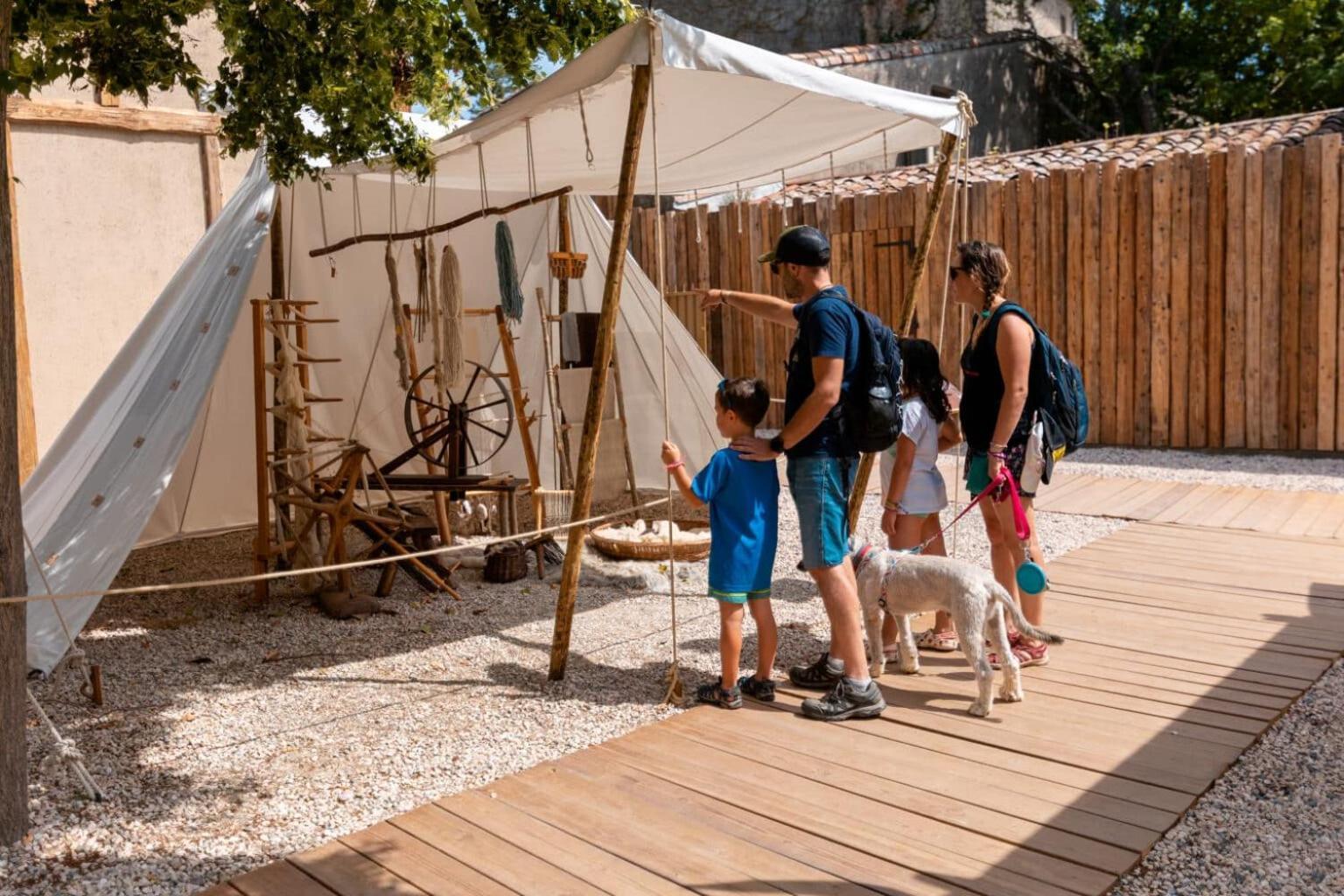 Tout Confort ! Centre-Ville, Climatisation, Parking, Wifi, Calme, Tv Carcassonne Exterior foto